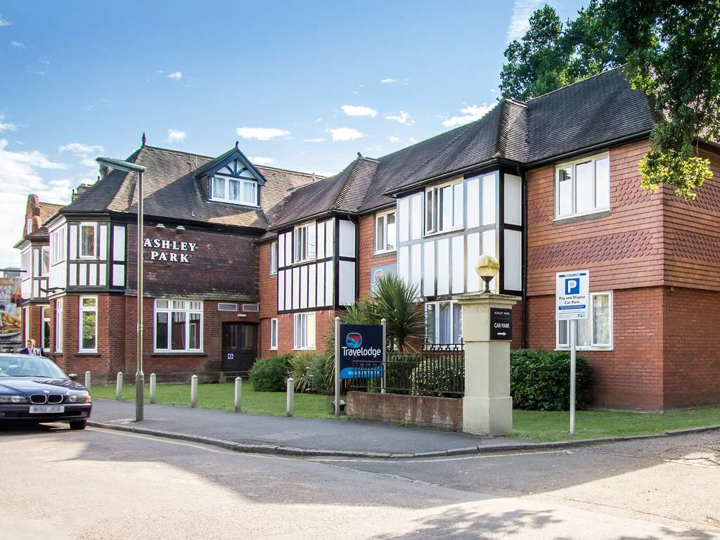 Travelodge Walton On Thames Eksteriør bilde